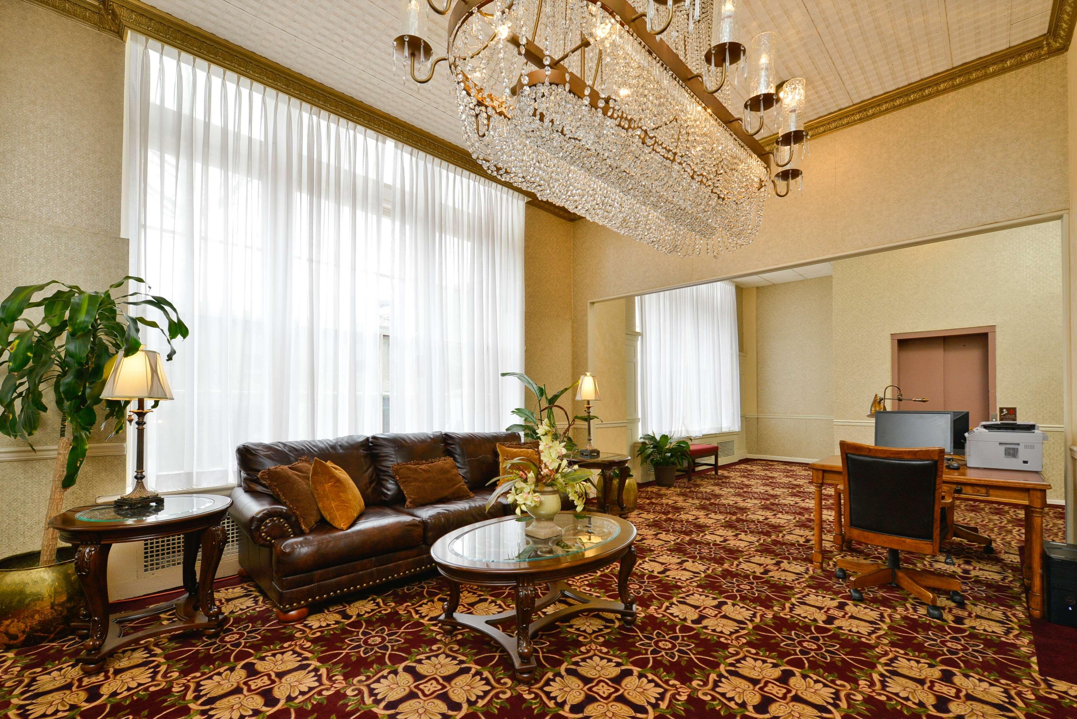 Best Western Plus Sidney Lodge Bagian luar foto