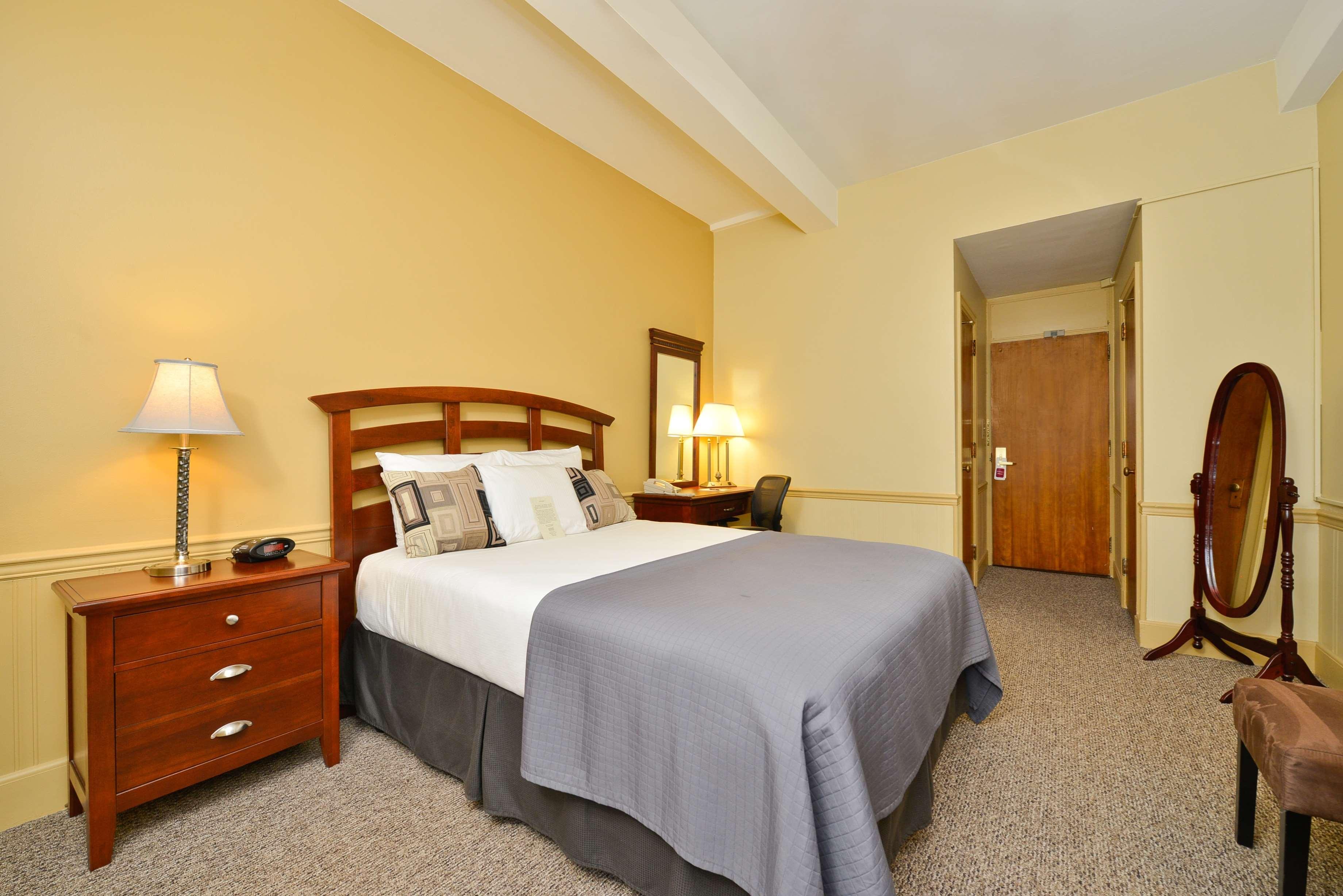 Best Western Plus Sidney Lodge Bagian luar foto