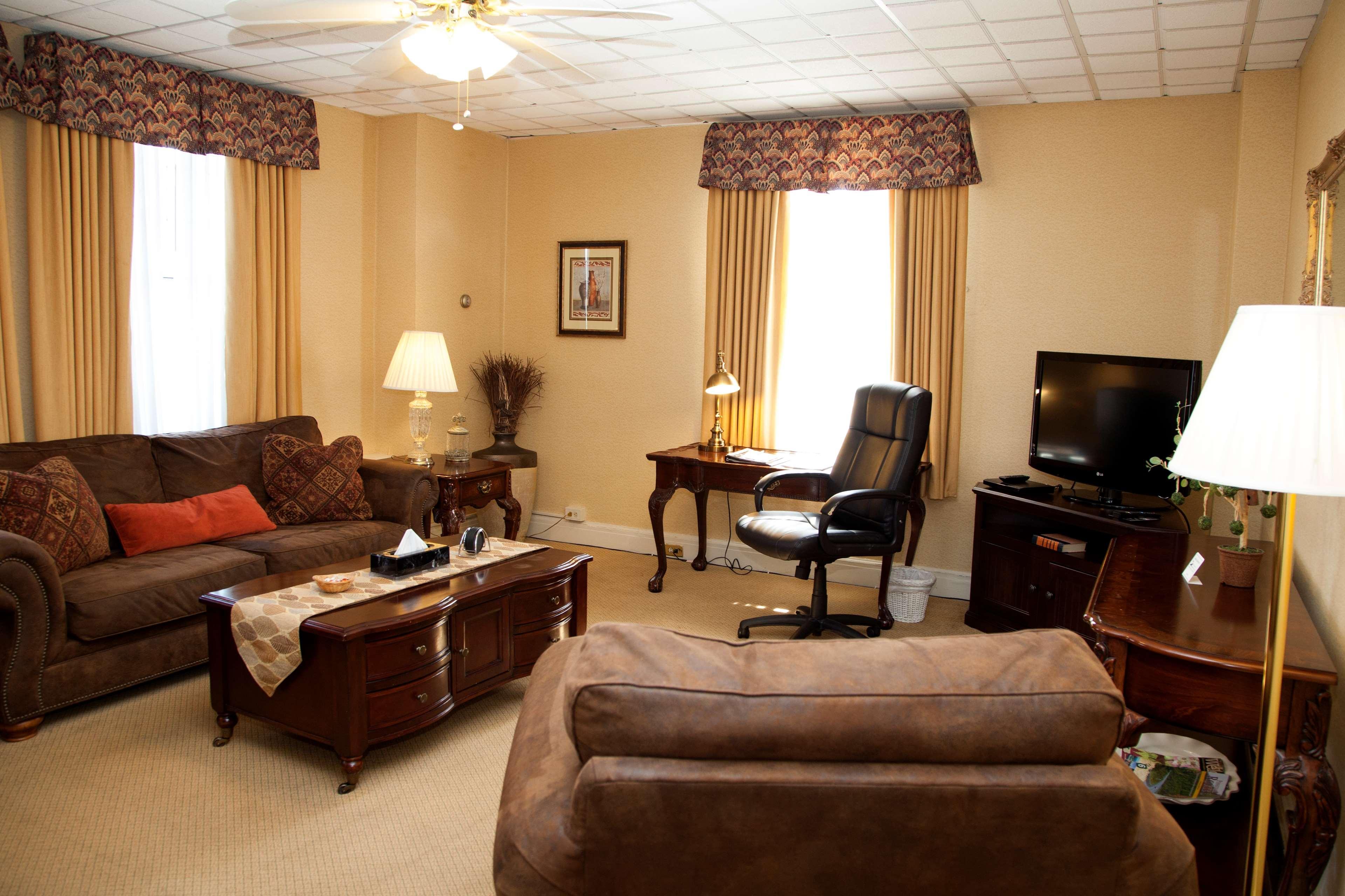 Best Western Plus Sidney Lodge Bagian luar foto